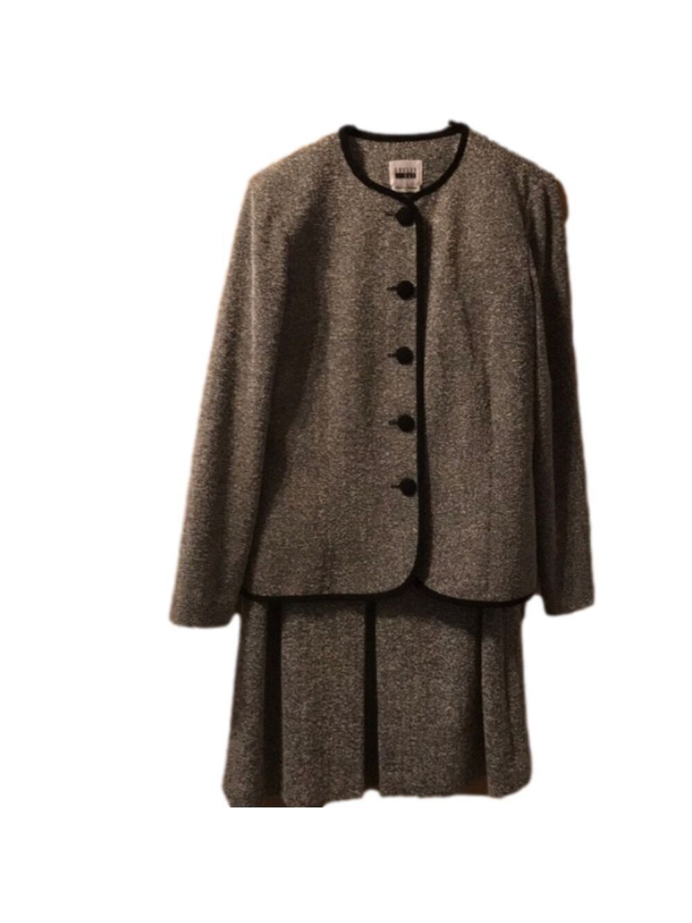 Leslie Fay suit